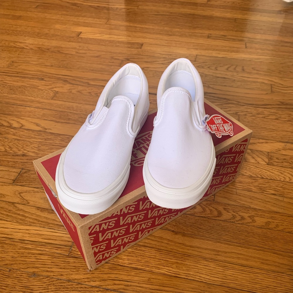(Unused) VANS White Slip-Ons